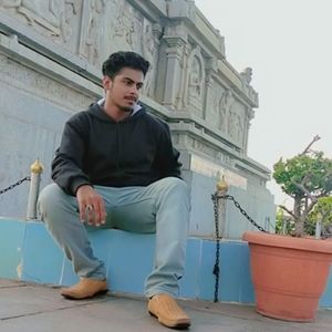 Meet your Posher, Syed